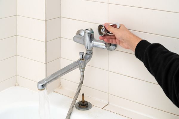 Leaky Bathtub Repair in Kennesaw